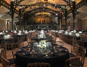 Repas d'entreprise, événements de prestige, cet espace accueille brunchs et cocktails.